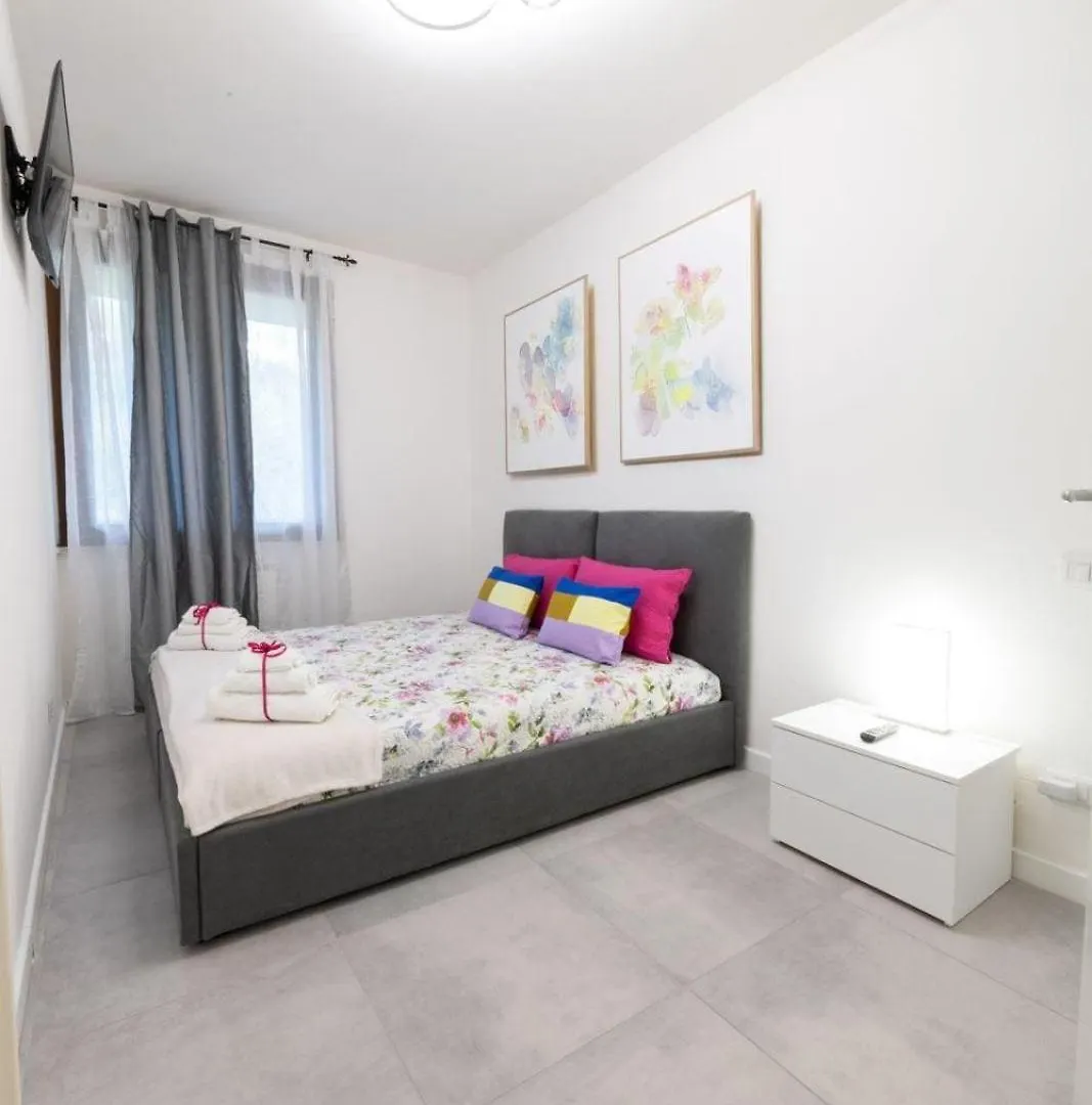 Apartment Apartment24 Colle Val D'Elsa Italy